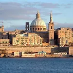 Apartment With Stunning Seaviews Sliema