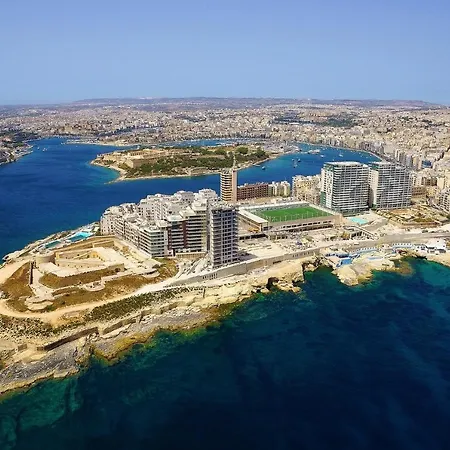 With Stunning Seaviews Appartement *