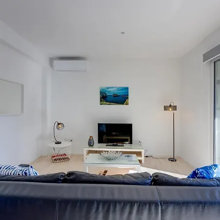 With Stunning Seaviews Apartament