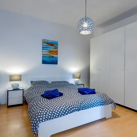 With Stunning Seaviews *