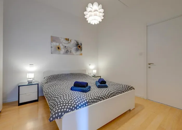 With Stunning Seaviews Sliema