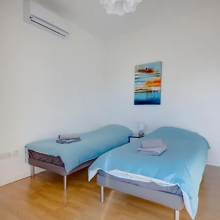 With Stunning Seaviews *