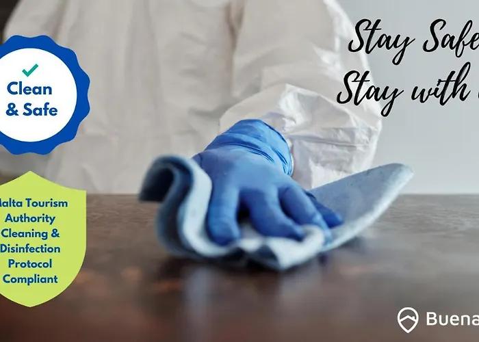 With Stunning Seaviews Daire *