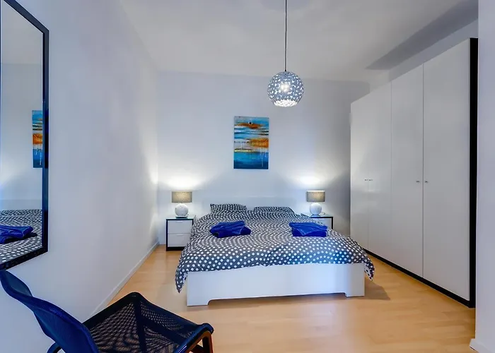 With Stunning Seaviews *