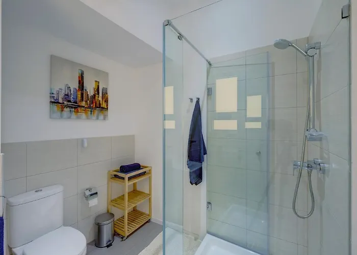 With Stunning Seaviews * Sliema